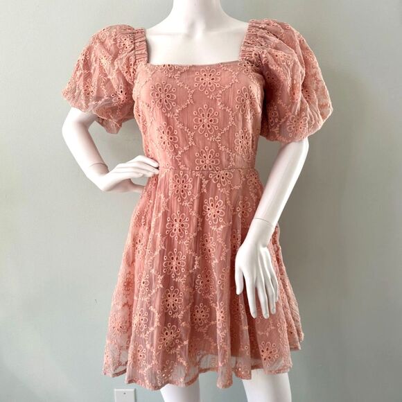Adelyn Rae Blush Pink Floral Puff Sleeve Mini Baby Doll Tea Dress size Small - Picture 1 of 13